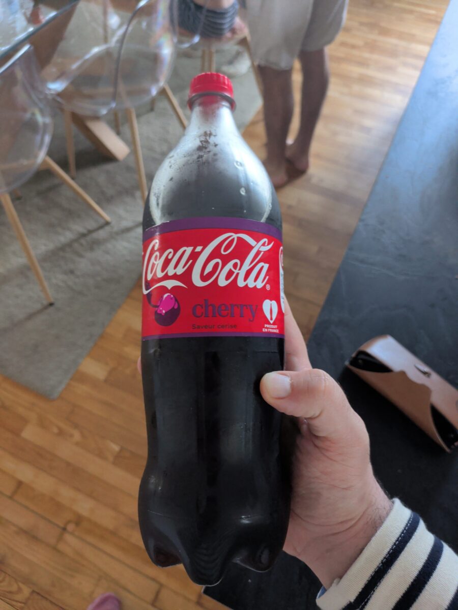 Coca-Cola Classic Soda Cherry 12 fl oz — Front view
