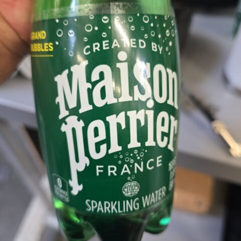 Perrier Sparkling Mineral Water Original 8-Pack — front of pack