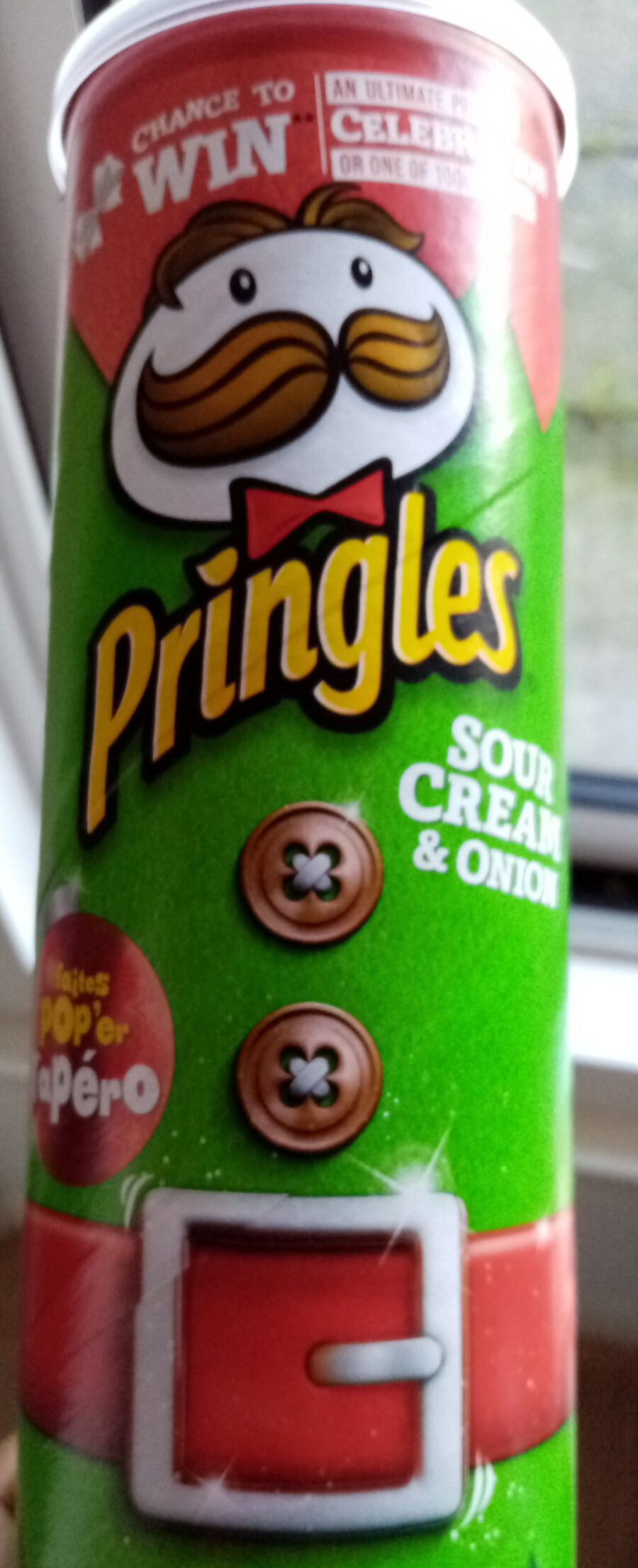 Pringles Potato Crisps Sour Cream & Onion 12-Count — Front view