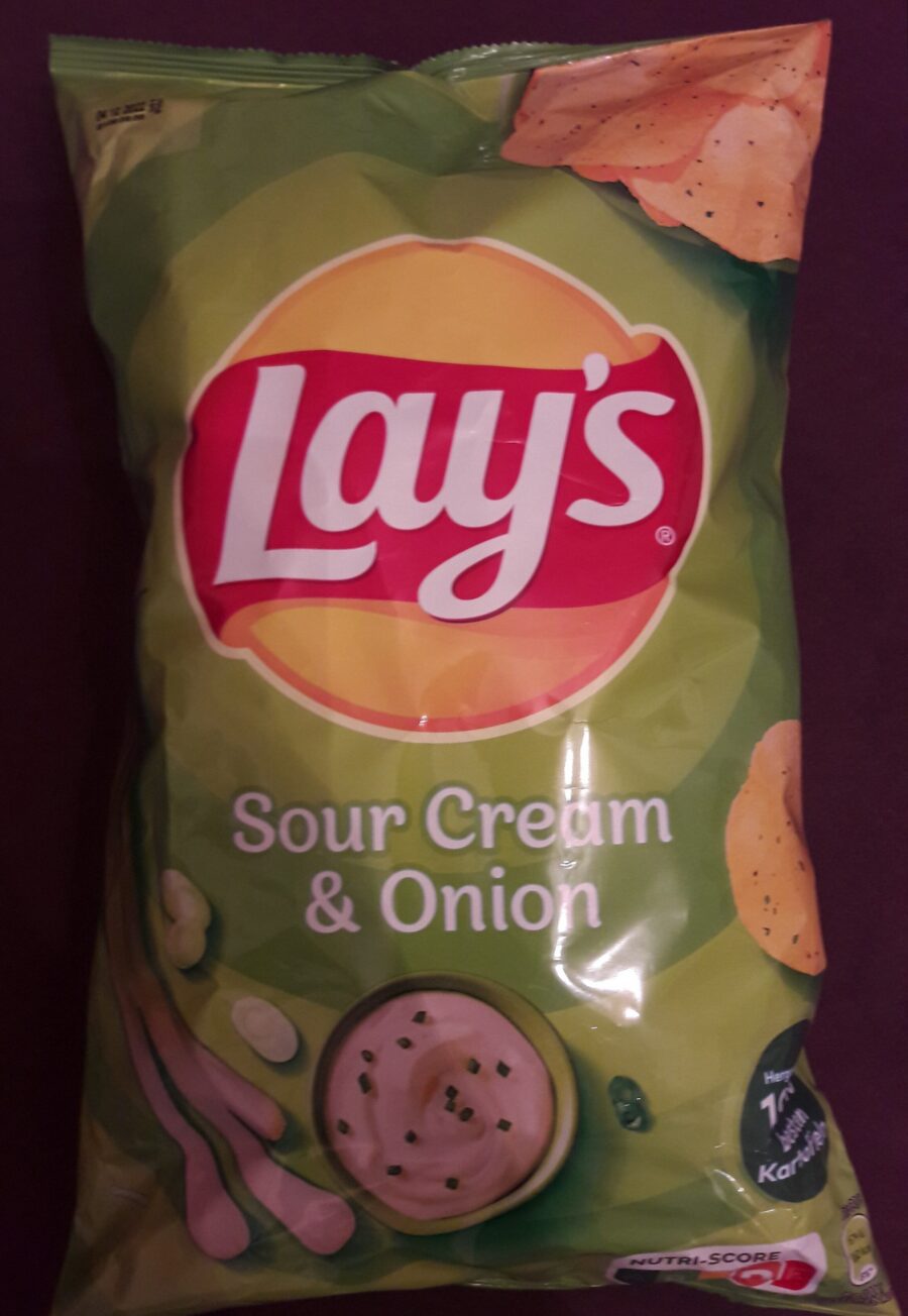 Lay's Potato Chips Sour Cream & Onion 7.75 oz — Front view