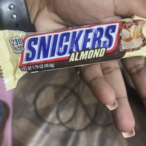 Snickers Chocolate Bar Almond 1.86 oz — front of pack