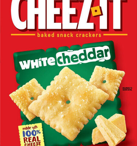 Cheez-It Baked Snack Crackers White Cheddar 12.4 oz — front of pack