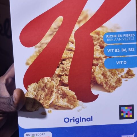 Kellogg's Frosted Flakes Cereal Original 13.5 oz — front of pack