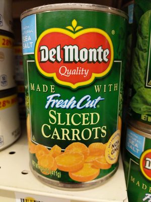 Del Monte Canned Vegetables Sliced Carrots 8.5 oz — front of pack