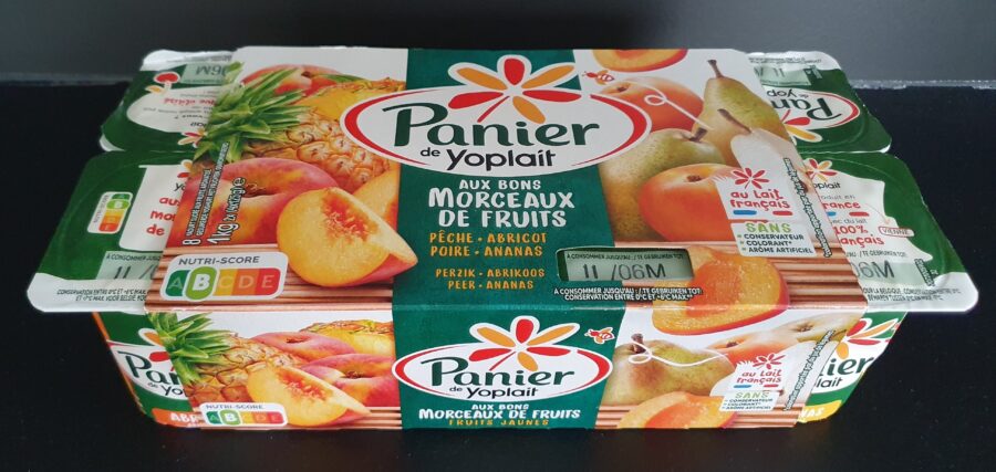 Yoplait Original Yogurt French Vanilla 6 oz — Front view