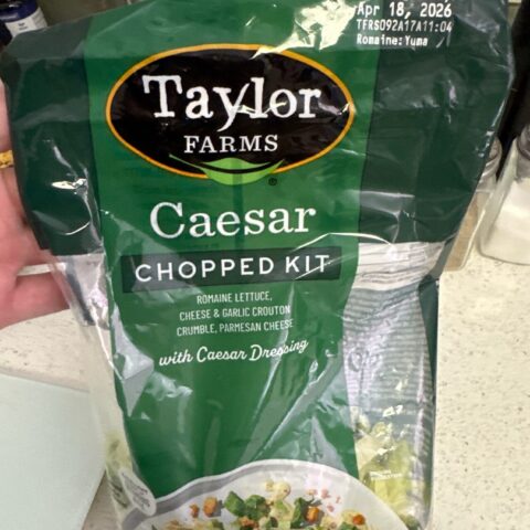 Taylor Farms Salad Kit Caesar 11 oz — front of pack