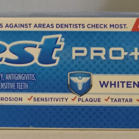 Crest Toothpaste 3D White 3.5 oz — front of pack