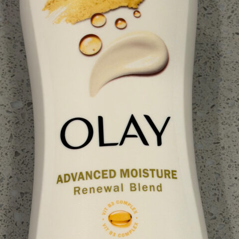 Olay Body Wash Cleansing & Renewing 22 fl oz — front of pack