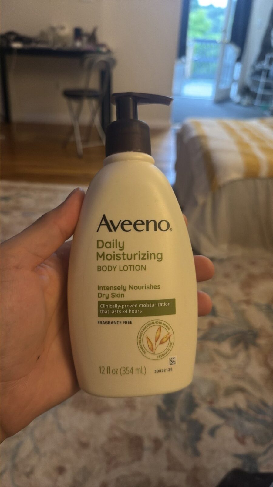 Aveeno Daily Moisturizing Lotion Lavender 18 fl oz — Front view