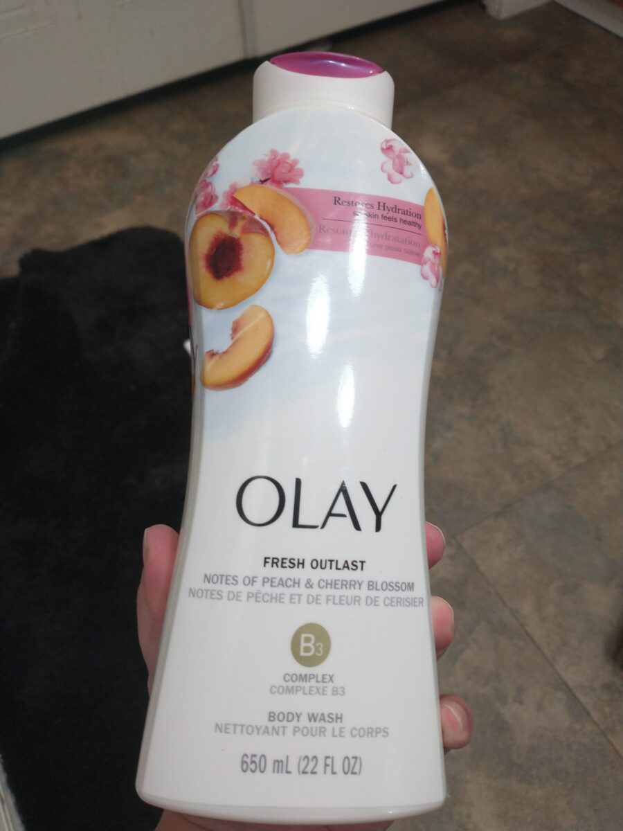 Olay Body Wash Fresh Outlast 17.9 fl oz — Front view