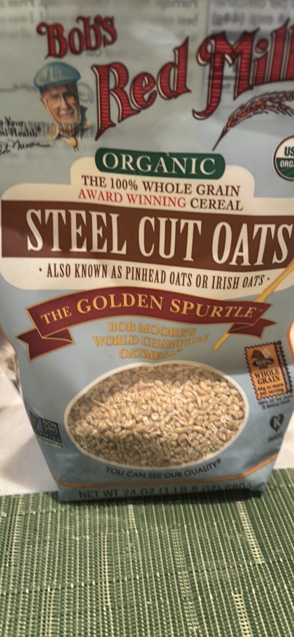 Bob’s Red Mill Oatmeal Steel Cut Oats 32 oz — Front view